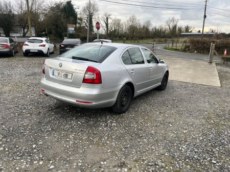 2010 Skoda Octavia - photo 2