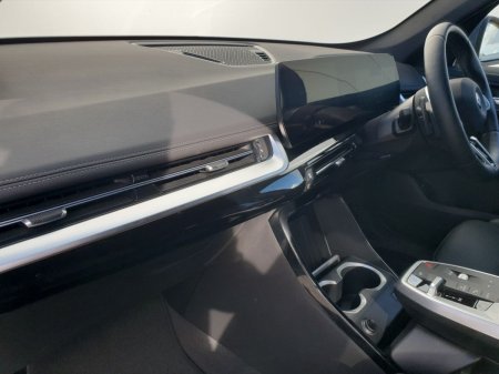 2025 BMW iX1 - photo 19