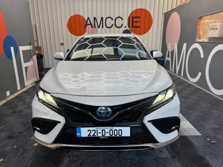 2022 Toyota Camry - photo 2