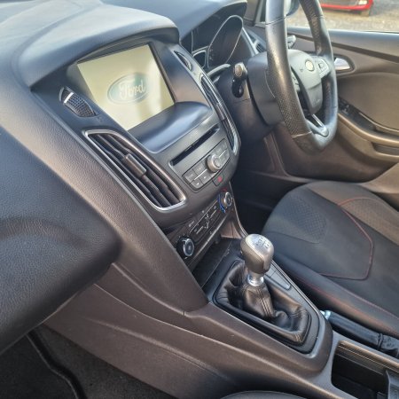 2016 Ford Focus - photo 14