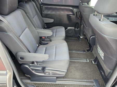 2016 Toyota Voxy - photo 33