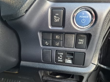 2016 Toyota Noah - photo 13