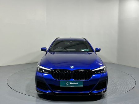 2021 BMW 5-Series - photo 2