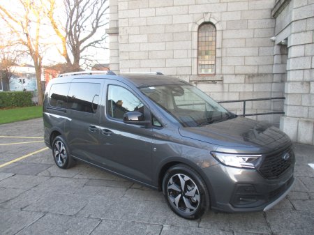 2026 Ford Tourneo Connect