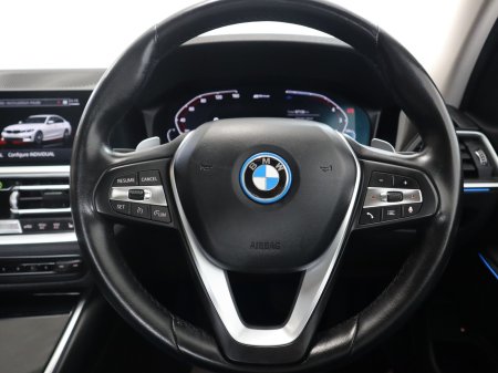 2022 BMW 3-Series - photo 11