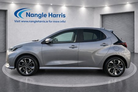 2021 Toyota Yaris - photo 2