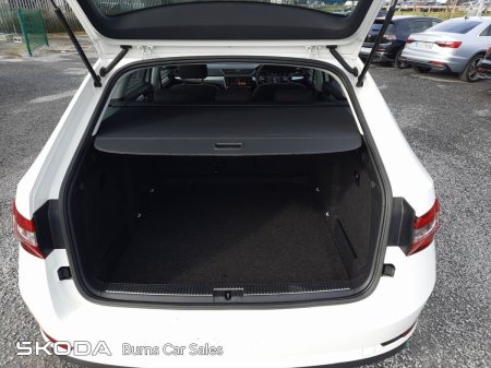 2021 Skoda Superb - photo 10