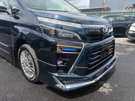 2021 Toyota Voxy - photo 5