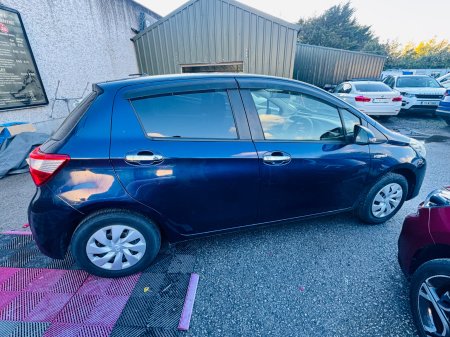 2018 Toyota Vitz - photo 8