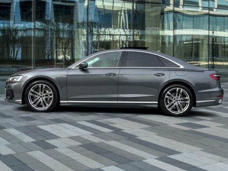 2023 Audi A8 - photo 4