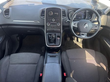 2019 Renault Scenic - photo 2