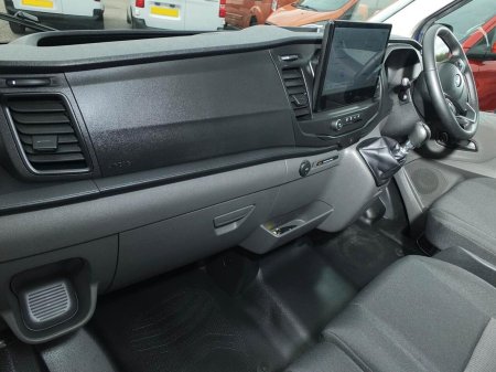 2025 Ford Transit - photo 11