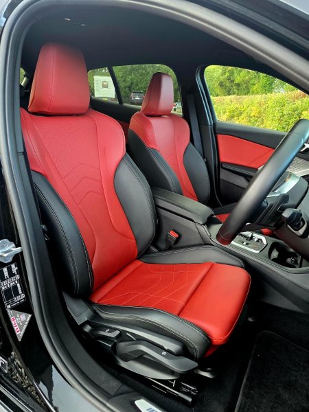 2025 BMW 1-Series - photo 16