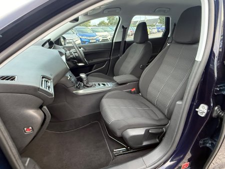 2015 Peugeot 308 - photo 16