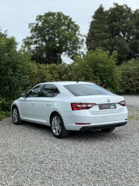 2018 Skoda Superb - photo 10