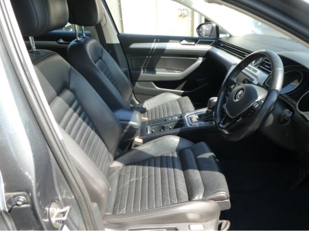 2015 Volkswagen Passat - photo 16