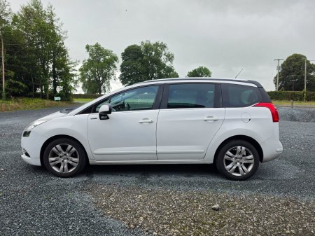 2012 Peugeot 5008 - photo 2