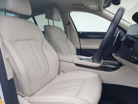 2021 BMW 7-Series - photo 12
