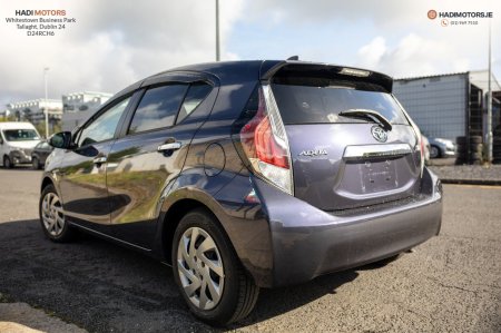 2015 Toyota Aqua - photo 3