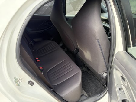 2020 Toyota Yaris - photo 10