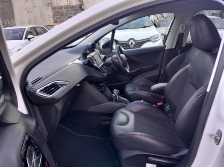 2017 Peugeot 208 - photo 15