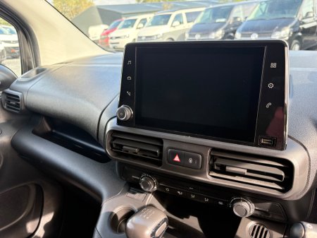 2022 Peugeot Partner - photo 18