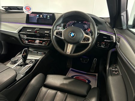 2020 BMW 5-Series - photo 18