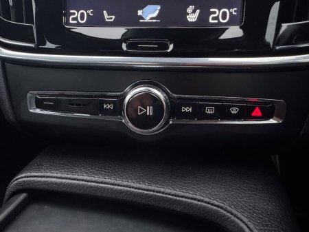 2017 Volvo S90 - photo 21