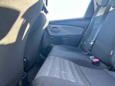 2016 Toyota Yaris - photo 7