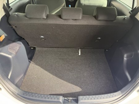 2018 Toyota Aqua - photo 10