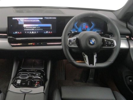 2025 BMW 5-Series - photo 5
