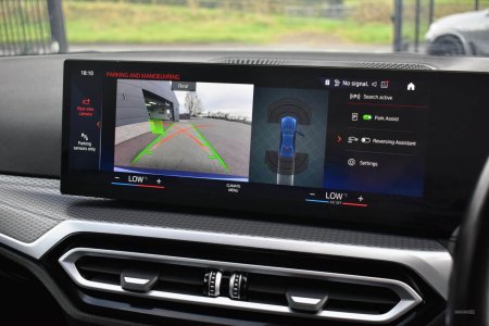 2023 BMW 3-Series - photo 16