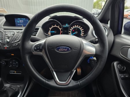2017 Ford Fiesta - photo 17