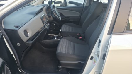 2016 Toyota Yaris - photo 4