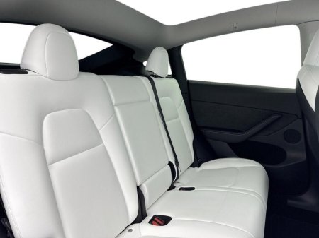 2024 Tesla Model Y - photo 7