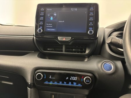 2022 Toyota Yaris - photo 14