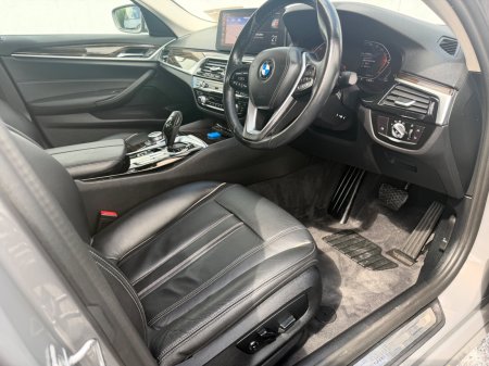 2022 BMW 5-Series - photo 19