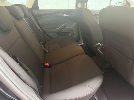 2017 Ford Focus - photo 14