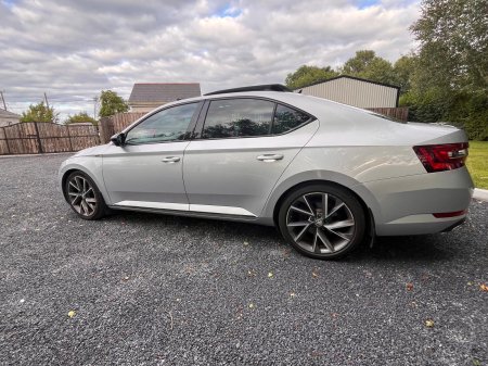 2019 Skoda Superb - photo 7