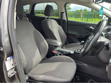 2018 Ford Focus - photo 14
