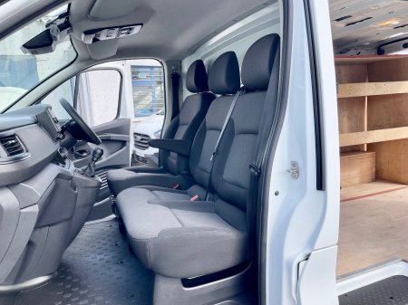 2024 Renault Trafic - photo 25
