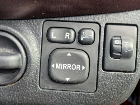 2016 Toyota Yaris - photo 24