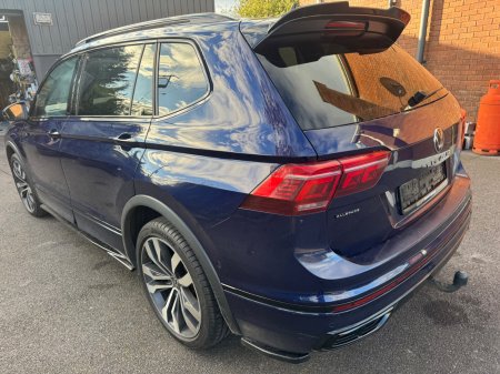 2023 Volkswagen Tiguan - photo 2