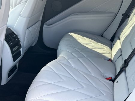 2026 BMW XM - photo 11