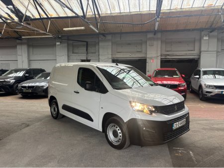 2023 Peugeot Partner PROFESSIONAL PLUS 1.5 H HDI 100 6 3 seater €12194 THIS PRICE IS VAT EXCLUSIVE Finance Available ow