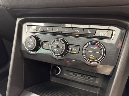 2020 Volkswagen Tiguan - photo 19