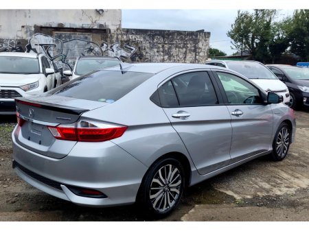 2017 Honda Grace - photo 4