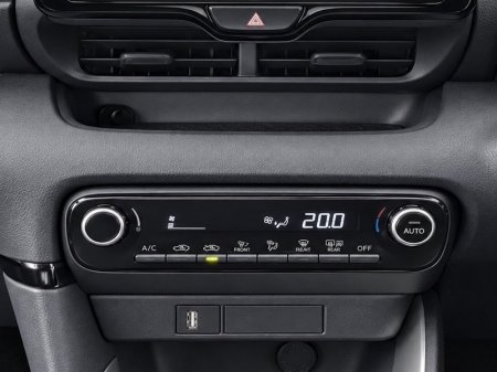 2021 Toyota Yaris - photo 10