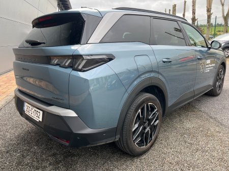 2025 Peugeot 5008 - photo 3
