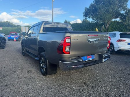 2023 Toyota Hilux - photo 5